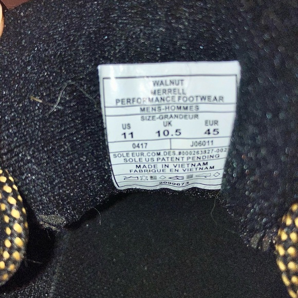 Size 11 Merrell Men’s Moab Hiking Shoe - Picture 5 of 6